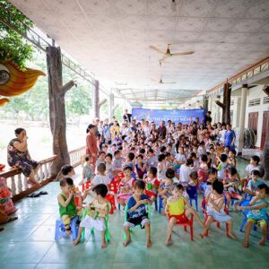 tren-vung-dat-kho-can-day-soi-da-van-moc-len-nhung-chum-hoa-that-dep